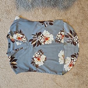 Floral short sleeve blouse